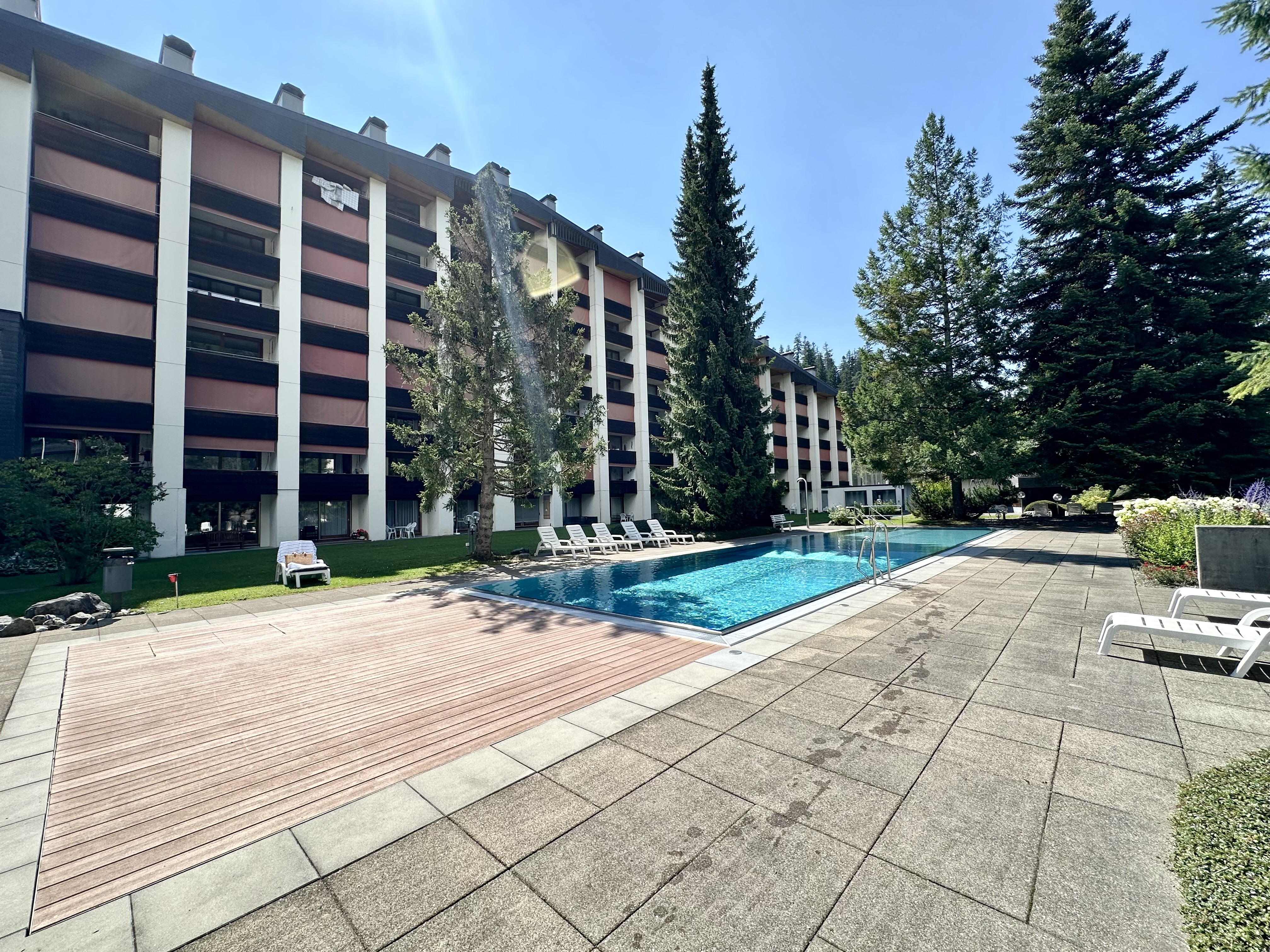 "IHR ALPINER RÜCKZUGSORT MIT POOL, SAUNA & BERGBLICK"