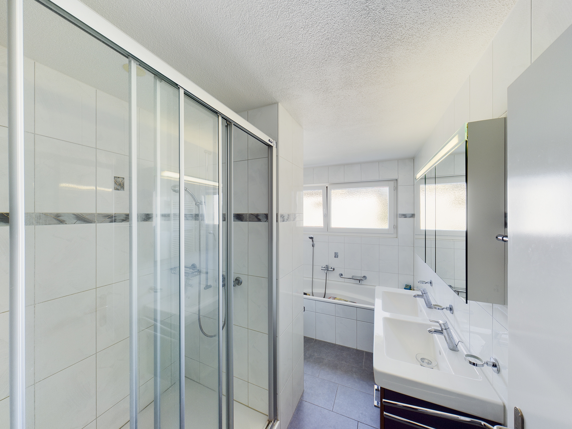 ZENTRAL AN RUHIGER LAGE - Bild 4