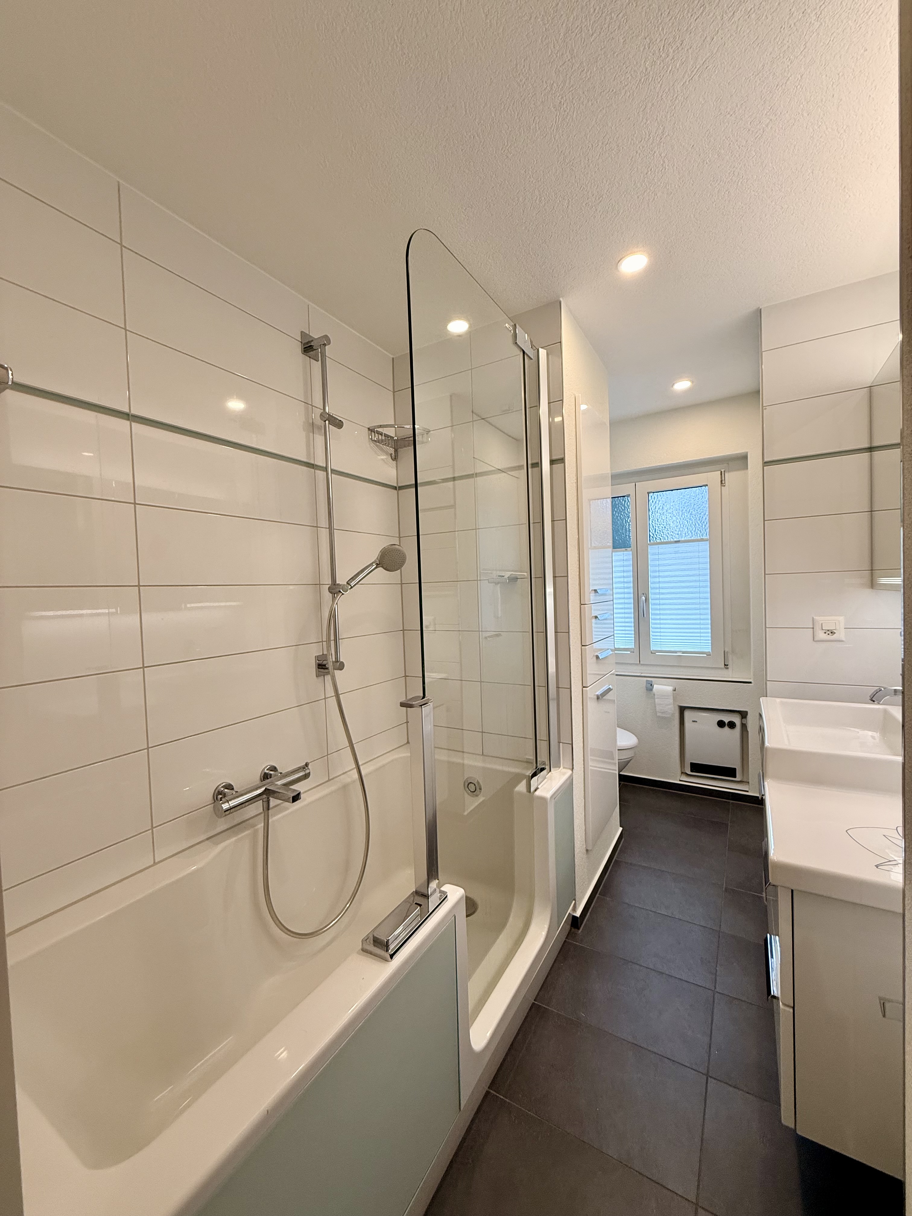 Hohe Lebensqualität, sehr zentral, mit Weitsicht - Bild 3