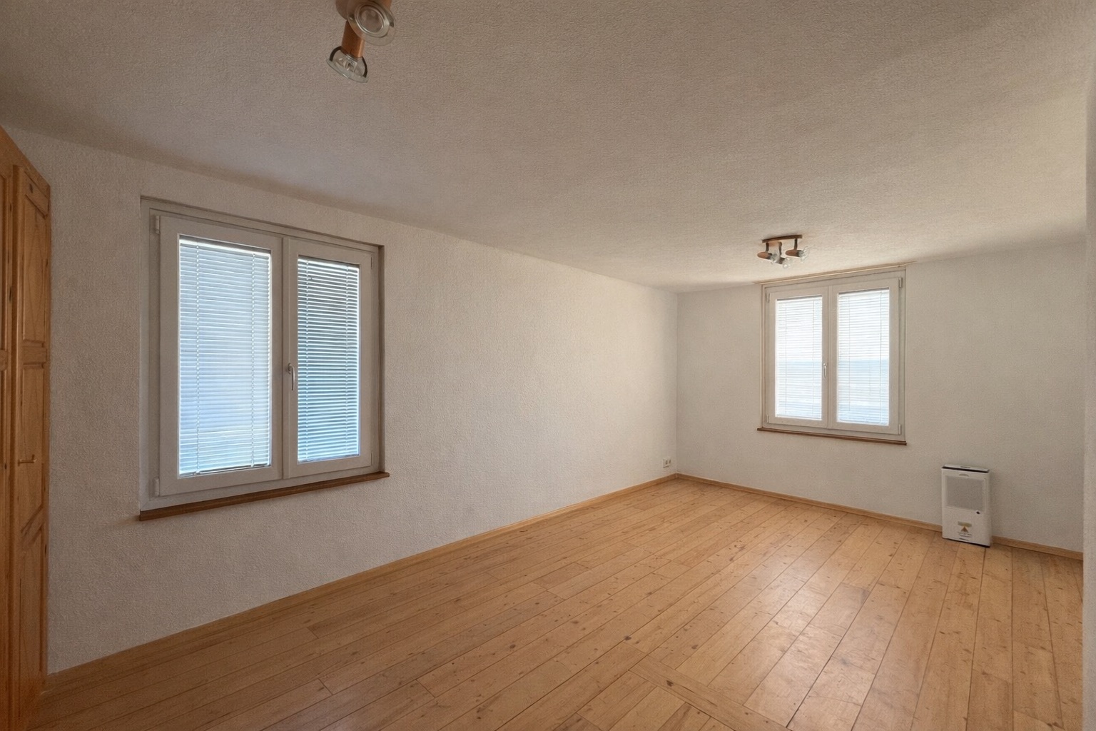 ERHÖHTE LAGE, SONNIG UND WEITSICHT (ENTWICKLUNGSPOTENZIAL) - Bild 3