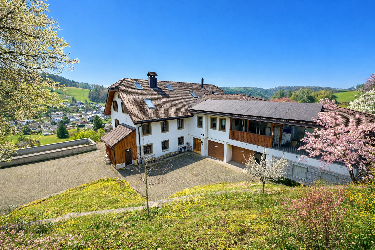 LUXUS, NATUR & PRIVATSPHÄRE AN ERHÖHTER LAGE - Bild 2