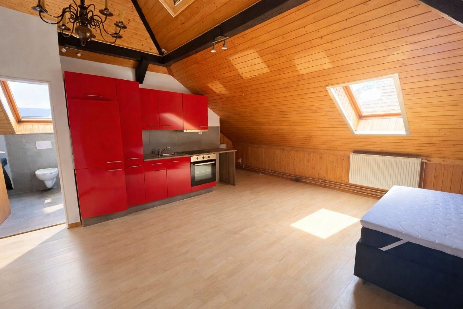 CHARMANTES RENDITEOBJEKT MIT ENTWICKLUNGSPOTZENZIAL - Bild 3