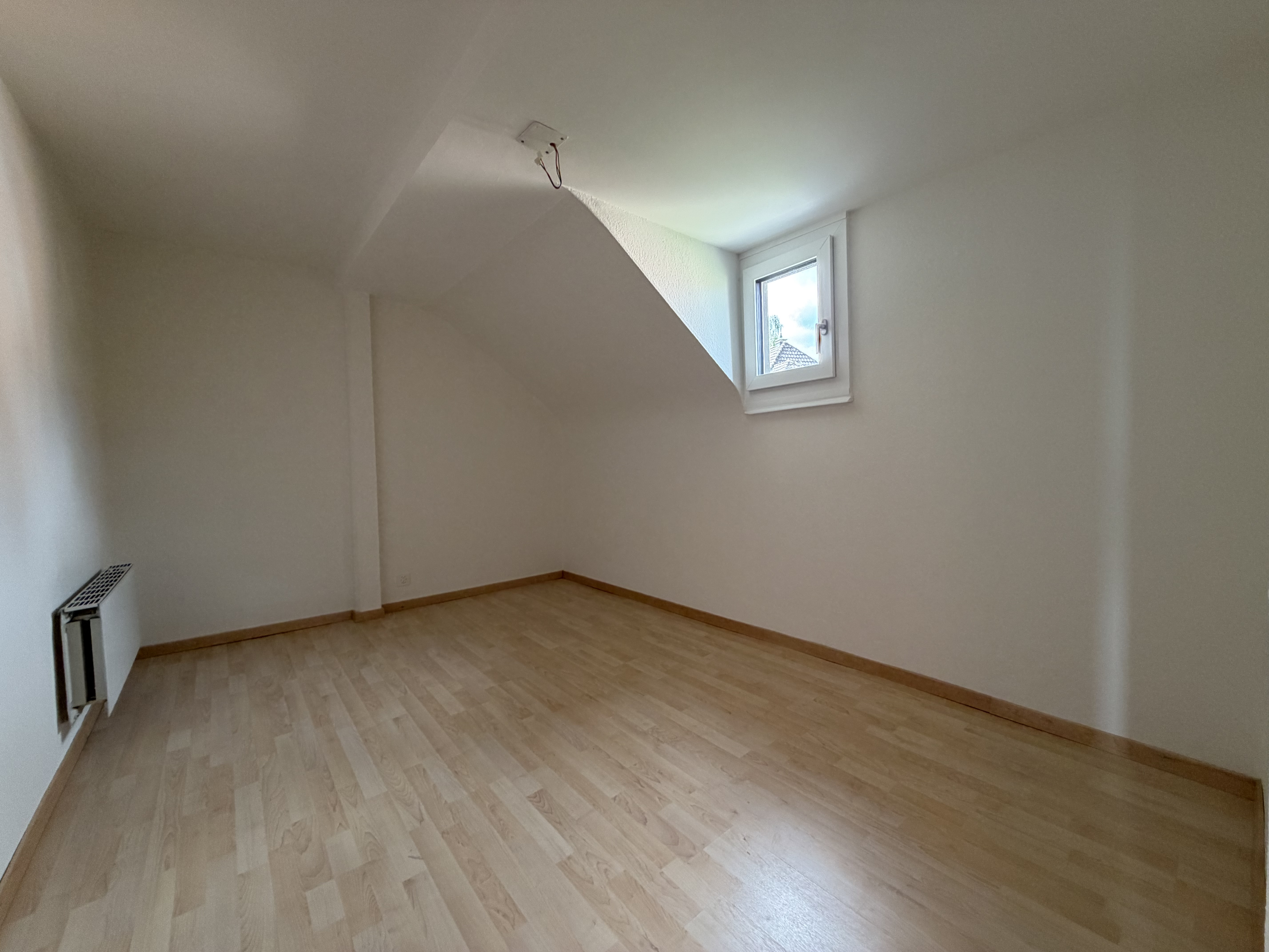 ZENTRAL, PRAKTISCH GUTER ZUSTAND (NEUE KÜCHE) - Bild 4