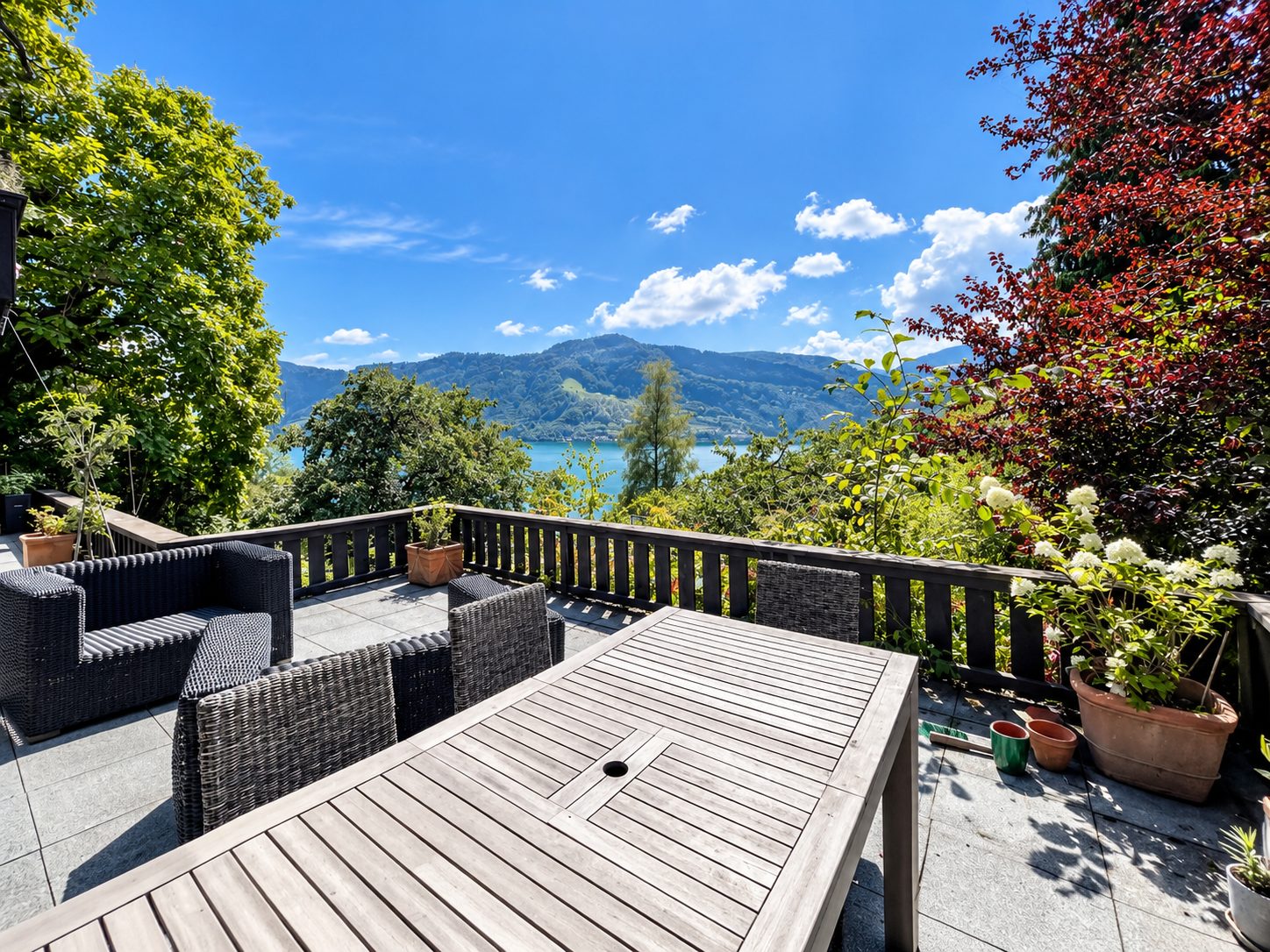 WO SEE, BERGE UND PRIVATSPHÄRE ZUSAMMENKOMMEN