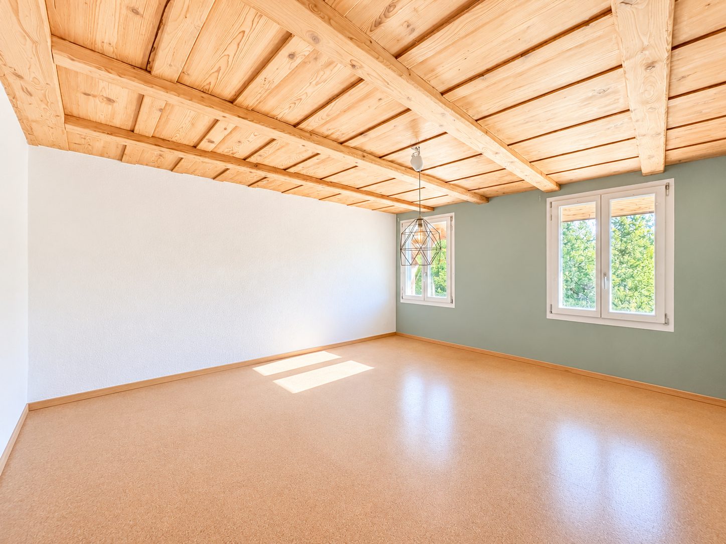 Grosszügig mit 3’498 m² Grundstück & Scheune – Bild 9