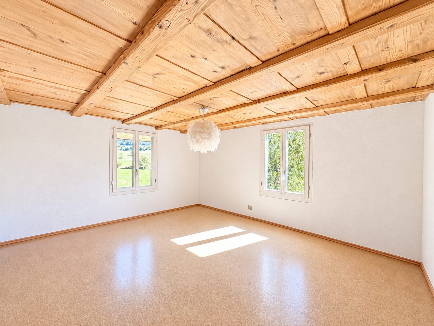 Grosszügig mit 3’498 m² Grundstück & Scheune – Bild 10