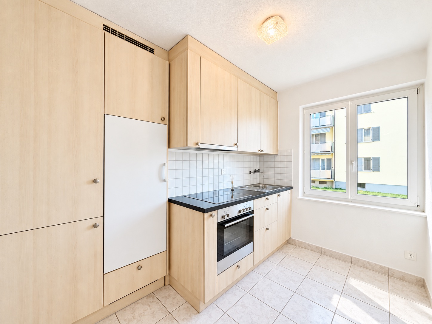 Charmant, Zentral, mit Balkon – Bild 7